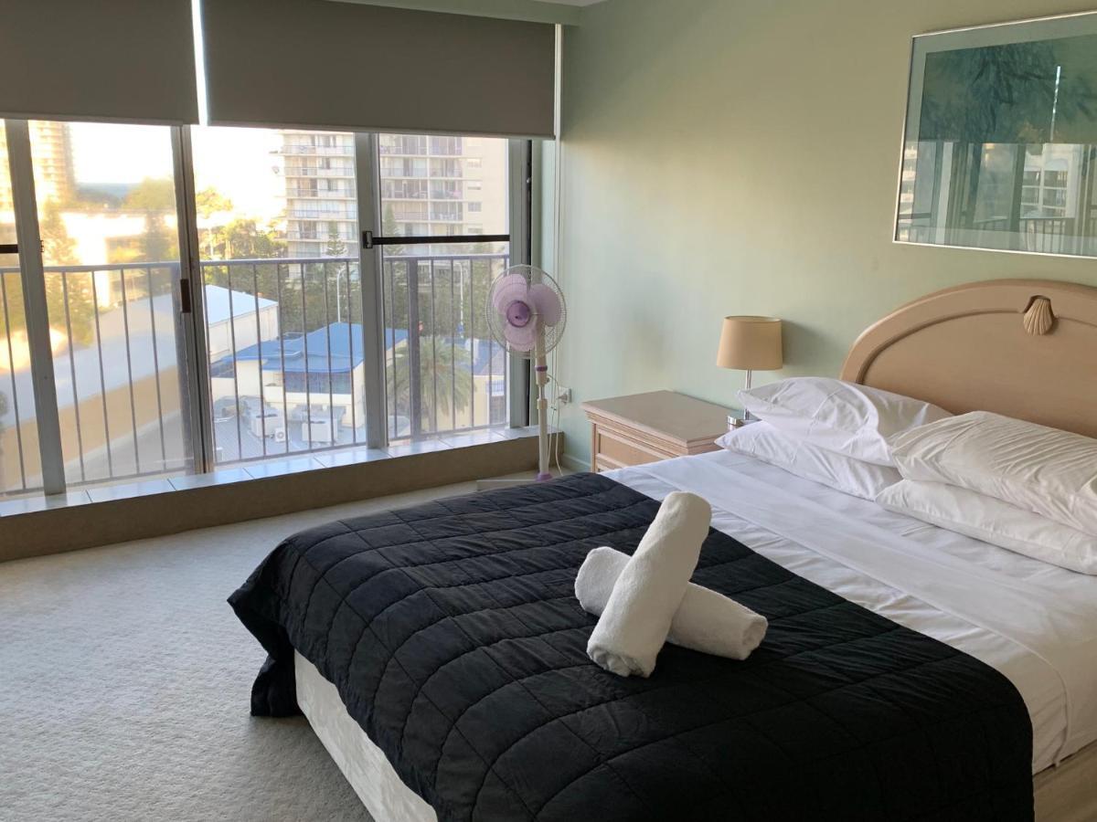 Condor Apartments By Gold Coast Premium Kültér fotó